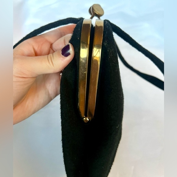 Vintage Ingber Black and Gold Felt Hand Bag - Picture 9 of 13